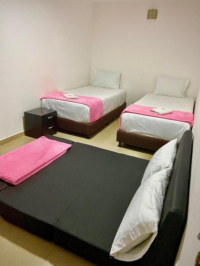 Hotel Parque De Los Novios Inn 圣玛尔塔 外观 照片